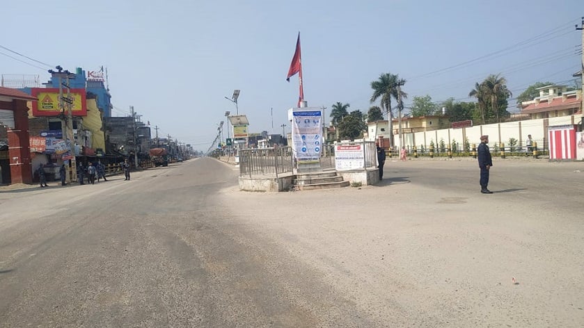 नेपालगञ्ज भन्सारमा ६ वर्षदेखि छैन स्क्यानर मेसिन,  हातैले छामेर मालसामान जाँच