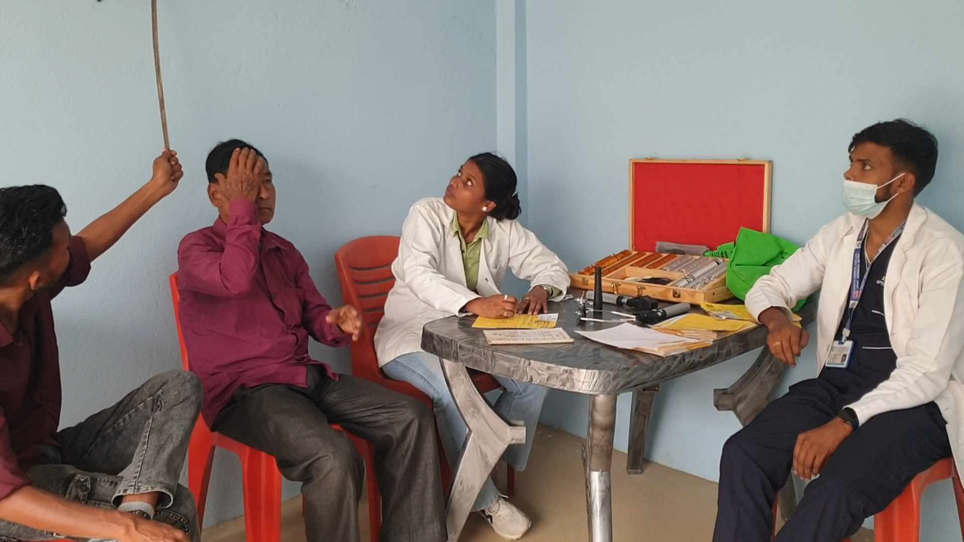 बिराट आँखा अस्पताल द्वारा एक दिने शिविर सम्पन्न