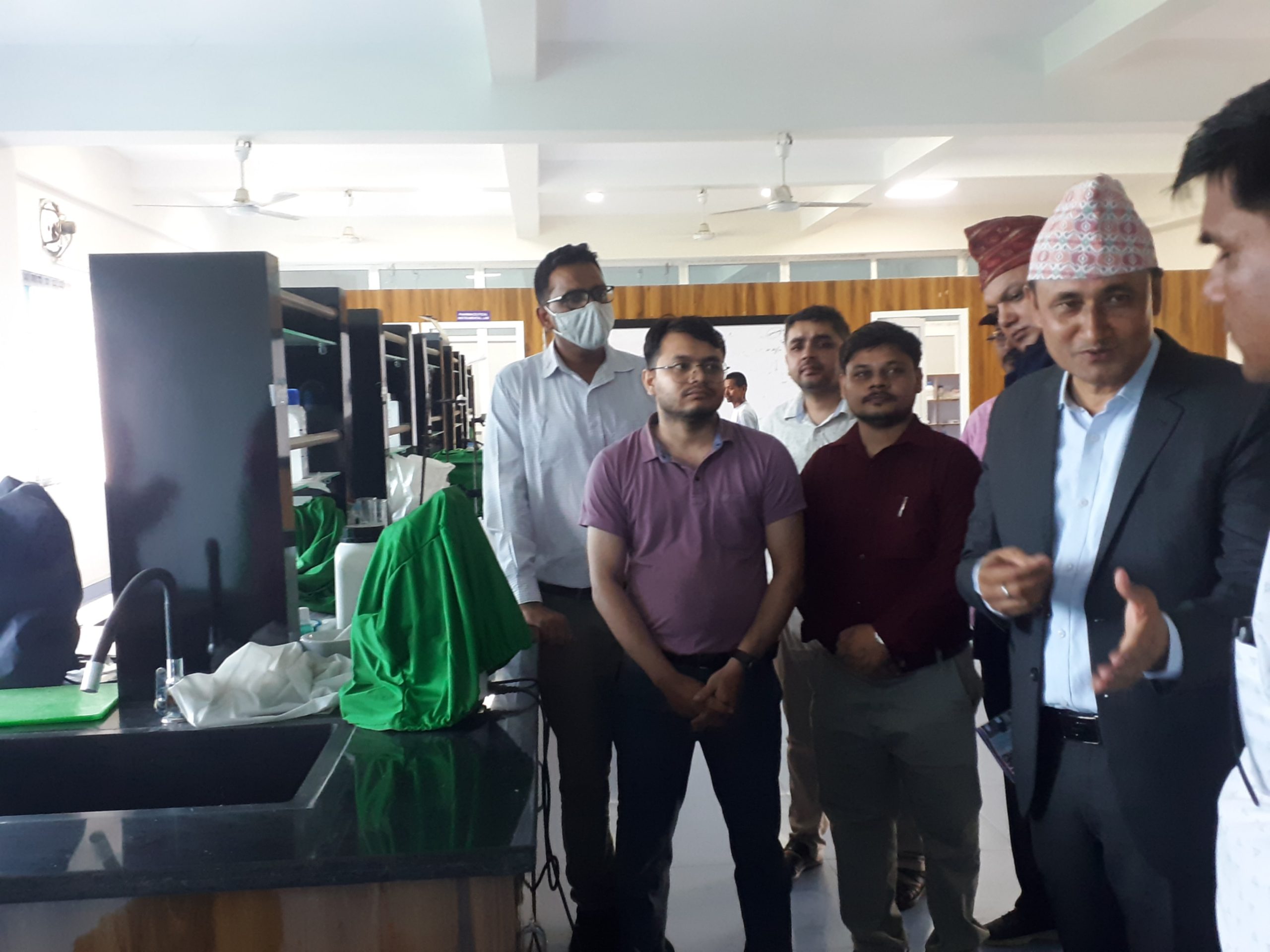 मनमोहन प्राविधिक विश्वविद्यालयका विद्यार्थीद्वारा चार आयुर्वेदिक औषधि उत्पादन